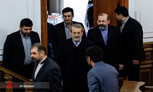 ۱۰۰ دقیقه سوال و پاسخ با رئیس مجلس؛از دیپلماسی بزک تا میز و صندلی گفتگوی ملی