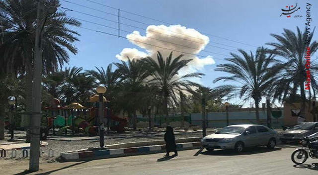 تصاویری از لحظات پس از انفجار خودرو بمب گذاری شده در چابهار