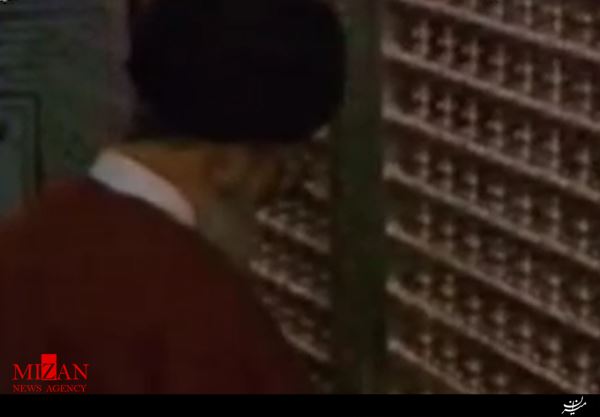 لحظاتی از حضور رهبرانقلاب در حرم عبدالعظیم حسنی +فیلم لحظاتی از حضور رهبرانقلاب در حرم عبدالعظیم حسنی +فیلم