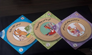 کودکان آموزش سواد مالی می‌بینند