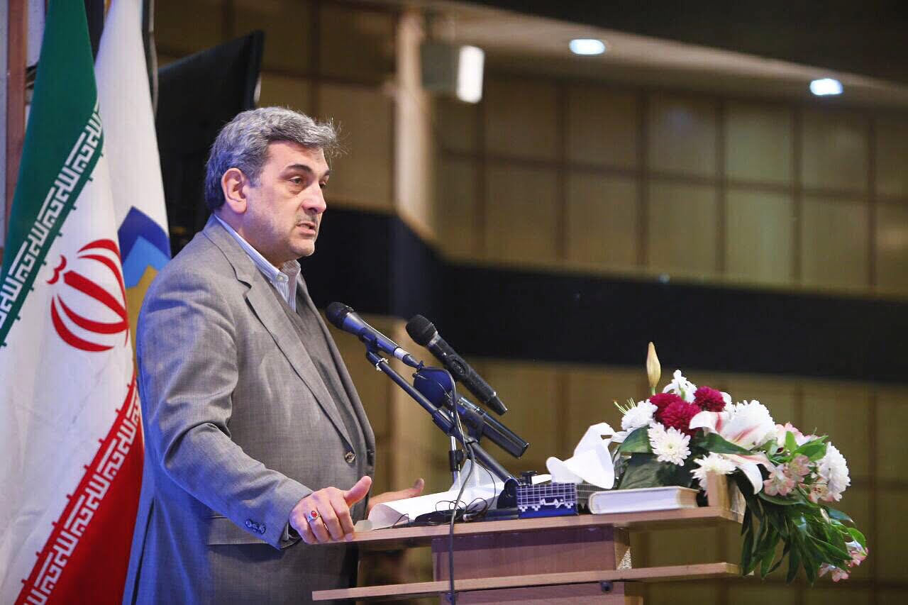 بسیجیان آموزش دیده در مواقع بحرانی میتوانند به یاری آسیب دیدگان بشتابند بسیجیان آموزش دیده در مواقع بحرانی میتوانند به یاری آسیب دیدگان بشتابند