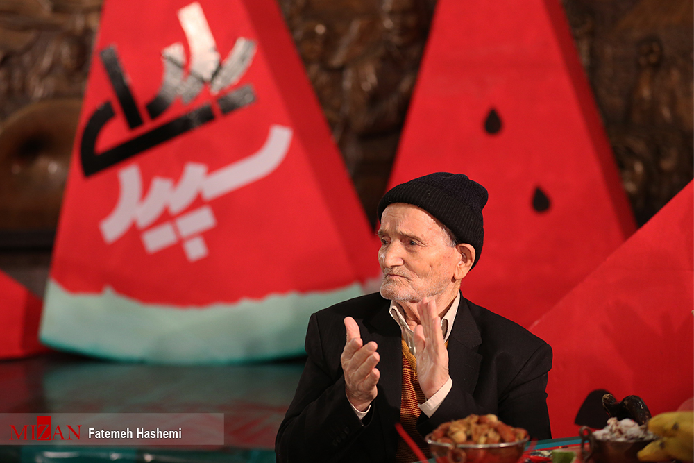 قطار مهربانی در یلدای سپید به ایستگاه رسید