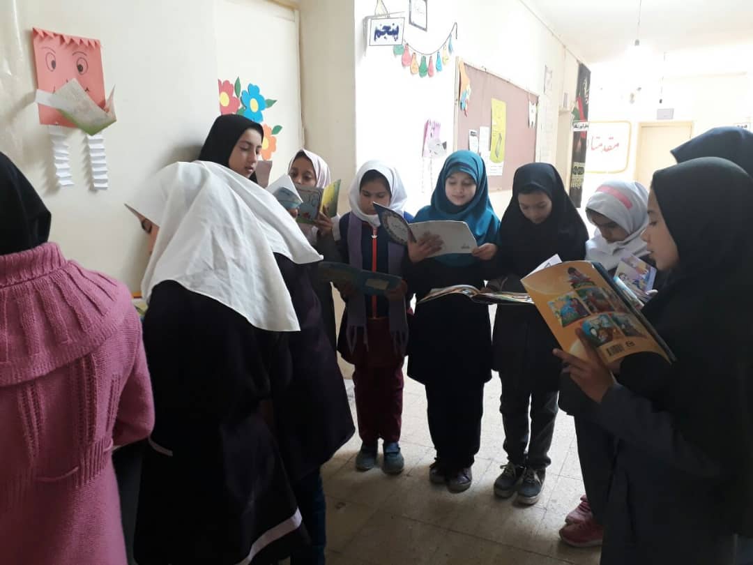 روستایی که با کافه کتاب و ظرفیتهای صنایع دستی و گردشگری همه را به کتابخوانی ترغیب میکند روستایی که با کافه کتاب و ظرفیتهای صنایع دستی و گردشگری همه را به کتابخوانی ترغیب میکند