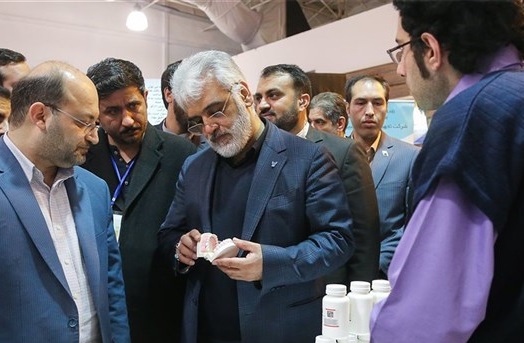 نمایشگاه دستاوردهای پژوهش و فناوری دانشگاه آزاد اسلامی با حضور طهرانچی افتتاح شد نمایشگاه دستاوردهای پژوهش و فناوری دانشگاه آزاد اسلامی با حضور طهرانچی افتتاح شد