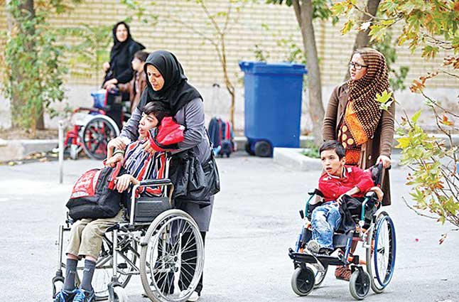 دسترسی معلولان به فرصتهای برابر رویکرد دولت است