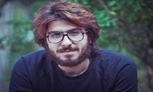 مشغول نگارش کتابی درباره کودتای سال ۱۳۳۲ هستم