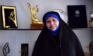 «من سین» مخاطب را به خودشناسی می‌رساند/کتابی برگرفته از عرفان اسلامی/ کتابم هنوز پخش هم نشده است