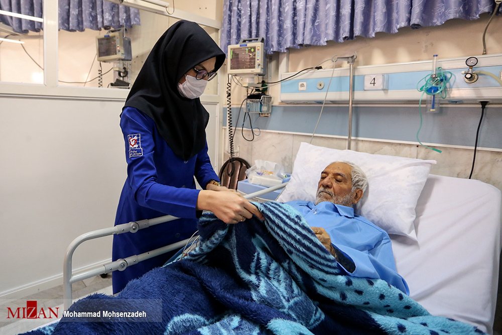 تمدید مهلت ثبت نام پرستاران در سامانه ثبت ملی/ ثبت نام ١٢٠هزار نفر از گروههای پرستاری تاکنون