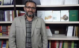کتابی با نگاه به رنج صد ساله ملت ایران نوشته‌ام//// پنجشنبه