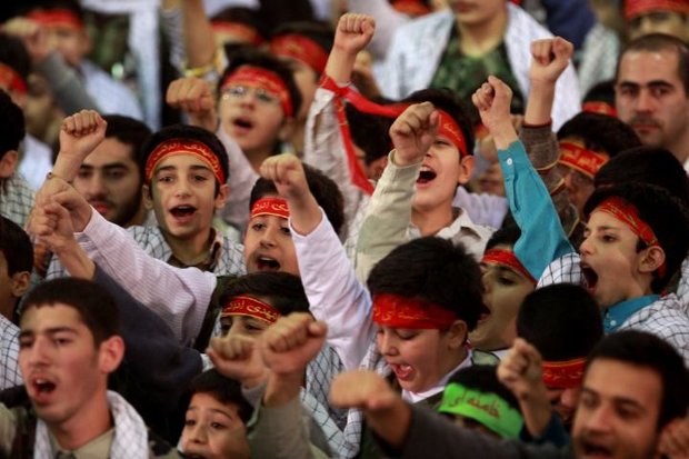 بیانیه بسیج دانشآموزی در چهلمین فجر انقلاب اسلامی بیانیه بسیج دانشآموزی در چهلمین فجر انقلاب اسلامی