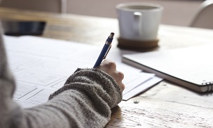 کتابی درباره یک نجات تخریب‌چی می‌نویسم