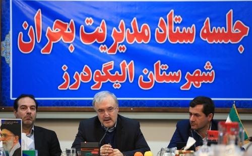 مسئولان برای رفع مشکلات مردم مناطق سیل زده تلاش میکنند