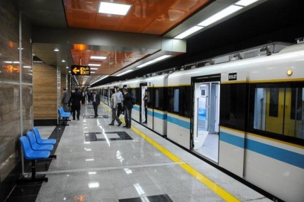 توضیحات معاون حمل و نقل ترافیک شهرداری تهران در مورد ایمنی خط ۶ مترو/تعداد هواکشها بر اساس سناریوهای بهره برداری شبیه سازی میشوند