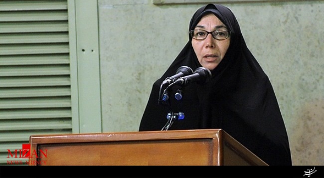 پوشش چادر در کارهایم را بسیار دوست دارم/معنقدم زنان چادری بسیار شیک و زیبا هستند