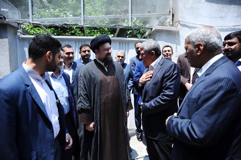 امام راحل راه برون رفت از مشکلات را اعتدال میدانست
