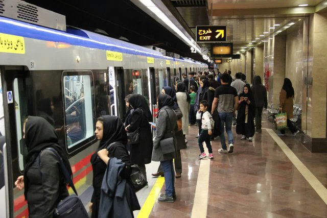 شهردار ناآرامیهای اخیر در مترو را رسیدگی و به شورا گزارش دهد