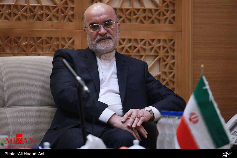 شورای شهریها در سنگر غیرقانونی شورایاری خواهند ماند یا به قانون تمکین خواهند کرد؟ شورای شهریها در سنگر غیرقانونی شورایاری خواهند ماند یا به قانون تمکین خواهند کرد؟