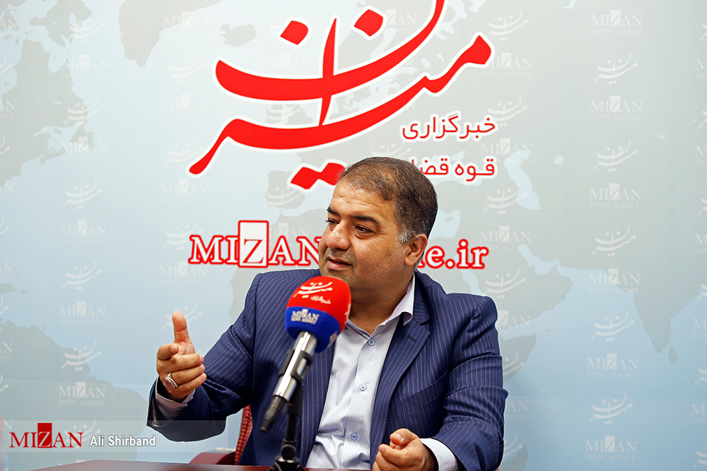 باید از ملت شریف عذرخواهی کرد؛ بالا بردن عوارض تنها راه پیش روی شهرداری برای اداره شهر است/شهرداری تهران ۶۰ هزار میلیارد تومان بدهی دارد/مدیرانی که خود را با سیاست‌های شورای شهر انطباق ندهند، برکنار می‌شوند