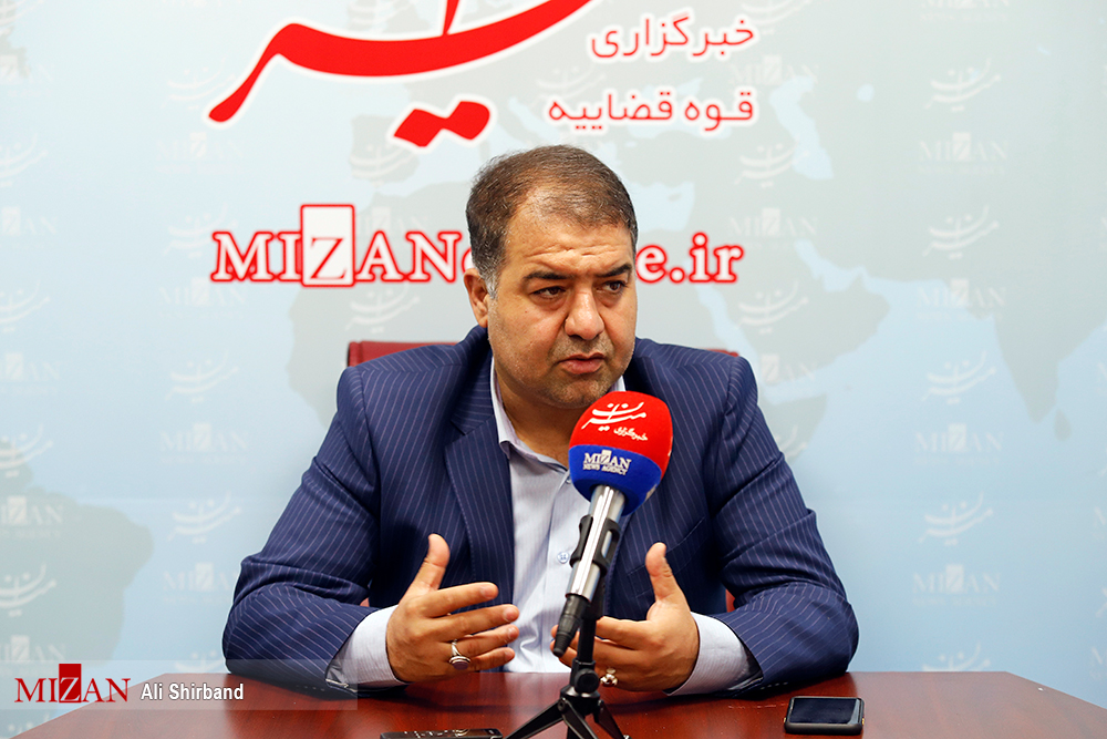 باید از ملت شریف عذرخواهی کرد؛ بالا بردن عوارض تنها راه پیش روی شهرداری برای اداره شهر است/شهرداری تهران ۶۰ هزار میلیارد تومان بدهی دارد/مدیرانی که خود را با سیاست‌های شورای شهر انطباق ندهند، برکنار می‌شوند