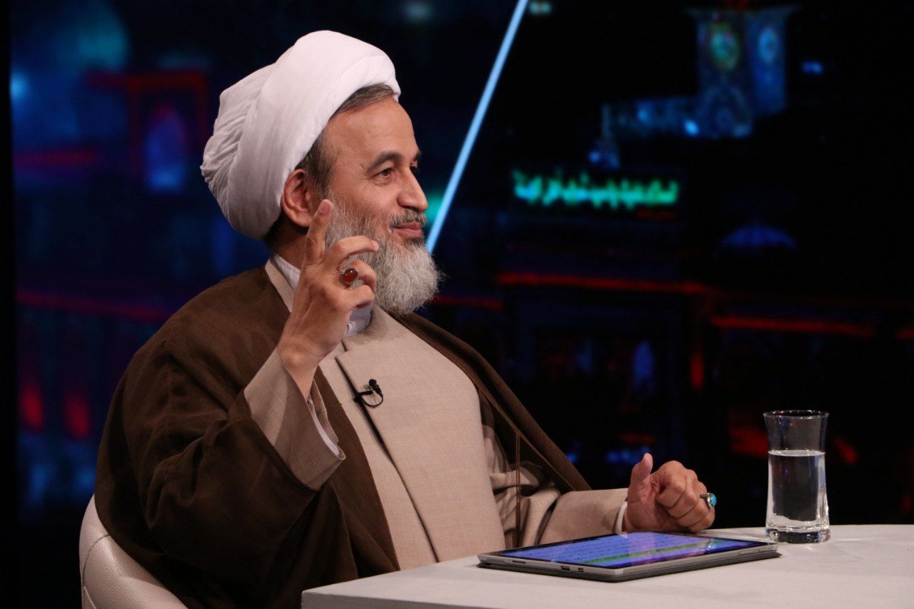 عزاداری سیّدالشهدا (ع) در مکتب امامخمینی (ره) عزاداری سیّدالشهدا (ع) در مکتب امامخمینی (ره)