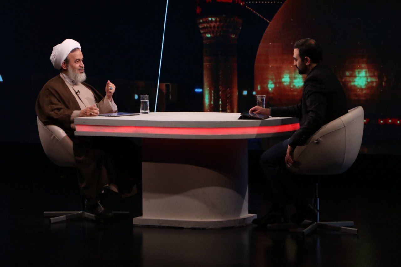 عزاداری سیّدالشهدا (ع) در مکتب امامخمینی (ره) عزاداری سیّدالشهدا (ع) در مکتب امامخمینی (ره)