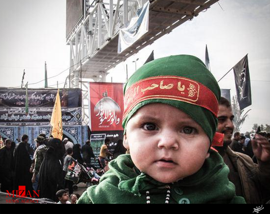 حال و هوای زائران در مسیر پیاده روی اربعین+ عکس
