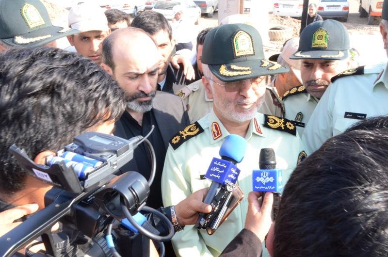 خروج یک میلیون و 200 هزار نفر از پایانه های مرزی/همچنان ازدحام در مز مهران وجود دارد/افزایش 50 درصدی خروج از کشور نسبت به سال گذشته/ بدون گذرنامه و ویزا اجازه خروج داده نخواهد شد