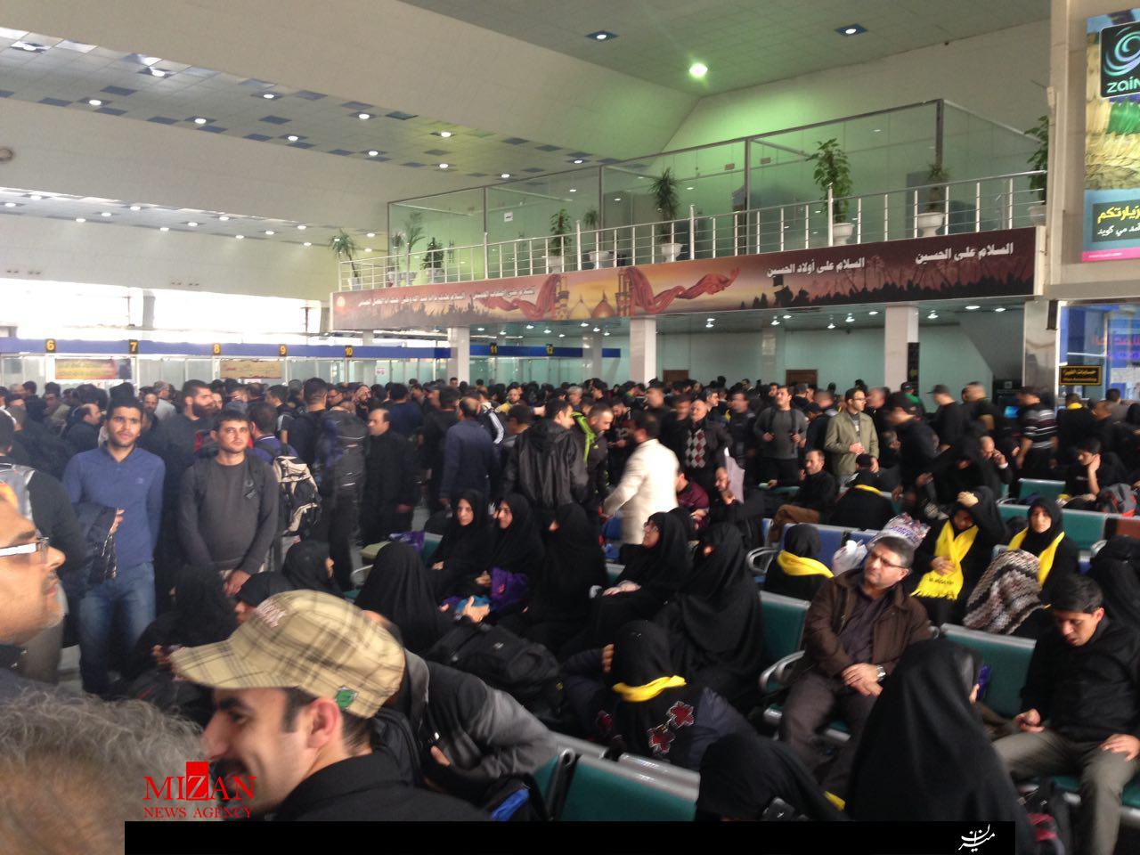 ازدحام جمعیت در فرودگاه نجف + عکس ازدحام جمعیت در فرودگاه نجف + عکس