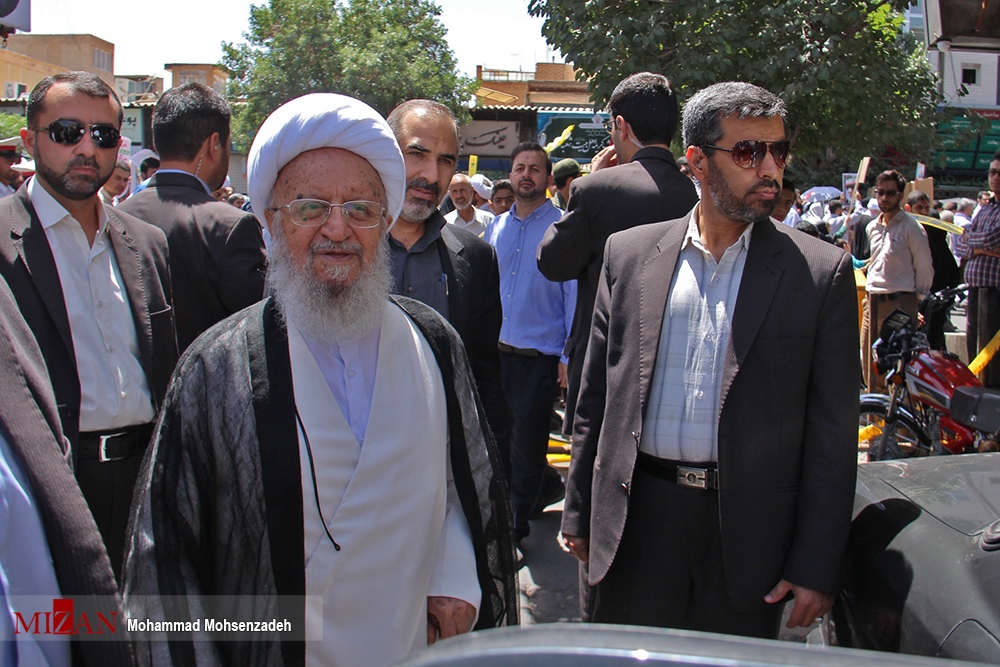 زندگینامه آیت‌الله مکارم شیرازی