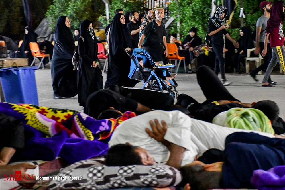 اعمال مهم در پیادهروی اربعین/کمک به افراد ناتوان بیشترین ثواب برای زائران پیاده اعمال مهم در پیادهروی اربعین/کمک به افراد ناتوان بیشترین ثواب برای زائران پیاده