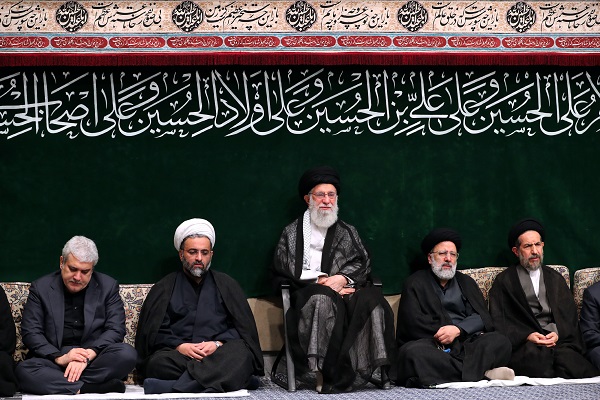 اگر در مسیر حق ثابت قدم باشید بشریت و دنیا اصلاح خواهد شد اگر در مسیر حق ثابت قدم باشید بشریت و دنیا اصلاح خواهد شد