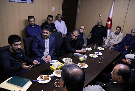 دیدار مسئولان ورزش شهرداری با دبیر