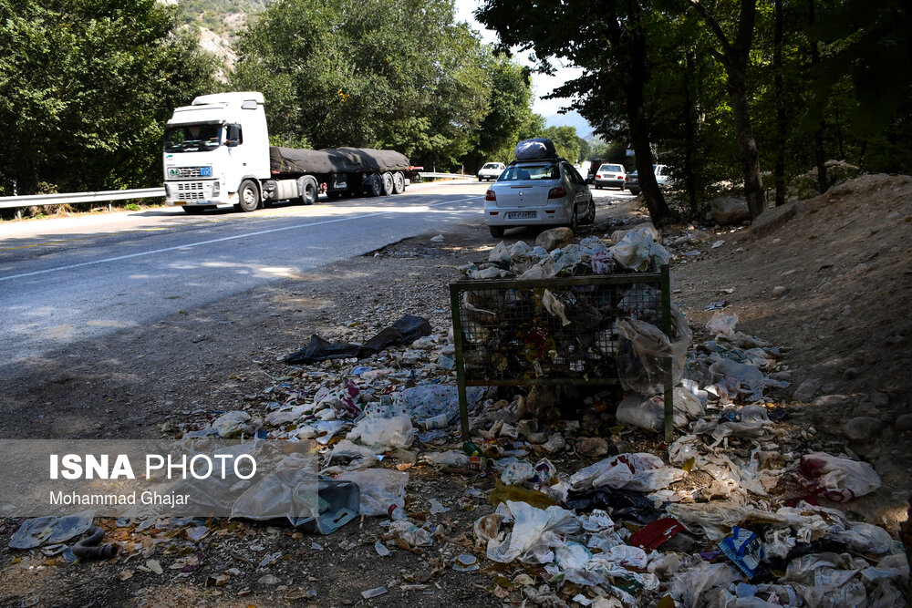 زباله از سر و کول جنگلهای گلستان بالا میرود زباله از سر و کول جنگلهای گلستان بالا میرود