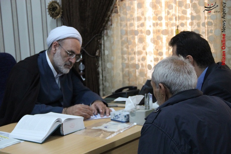 رسیدگی به بیش از ۱۵۰ درخواست حقوقی و قضایی در دیدار مردمی رئیس کل دادگستری استان مازندران