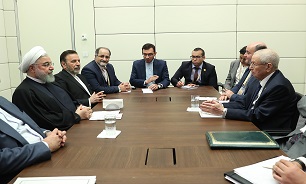 ایران و الجزایر روابط تجاری و اقتصادی خود را به عنوان دو دولت دوست باید گسترش دهند ایران و الجزایر روابط تجاری و اقتصادی خود را به عنوان دو دولت دوست باید گسترش دهند