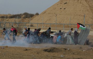 هشتادمین راهپیمایی بازگشت در نوار غزه/۷۷ فلسطینی مجروح شدند هشتادمین راهپیمایی بازگشت در نوار غزه/۷۷ فلسطینی مجروح شدند