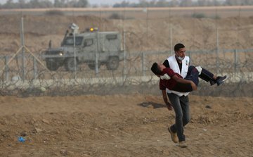 هشتادمین راهپیمایی بازگشت در نوار غزه/۷۷ فلسطینی مجروح شدند هشتادمین راهپیمایی بازگشت در نوار غزه/۷۷ فلسطینی مجروح شدند