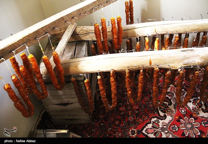 مراحل پخت شیره انگور در اراک +تصاویر مراحل پخت شیره انگور در اراک +تصاویر