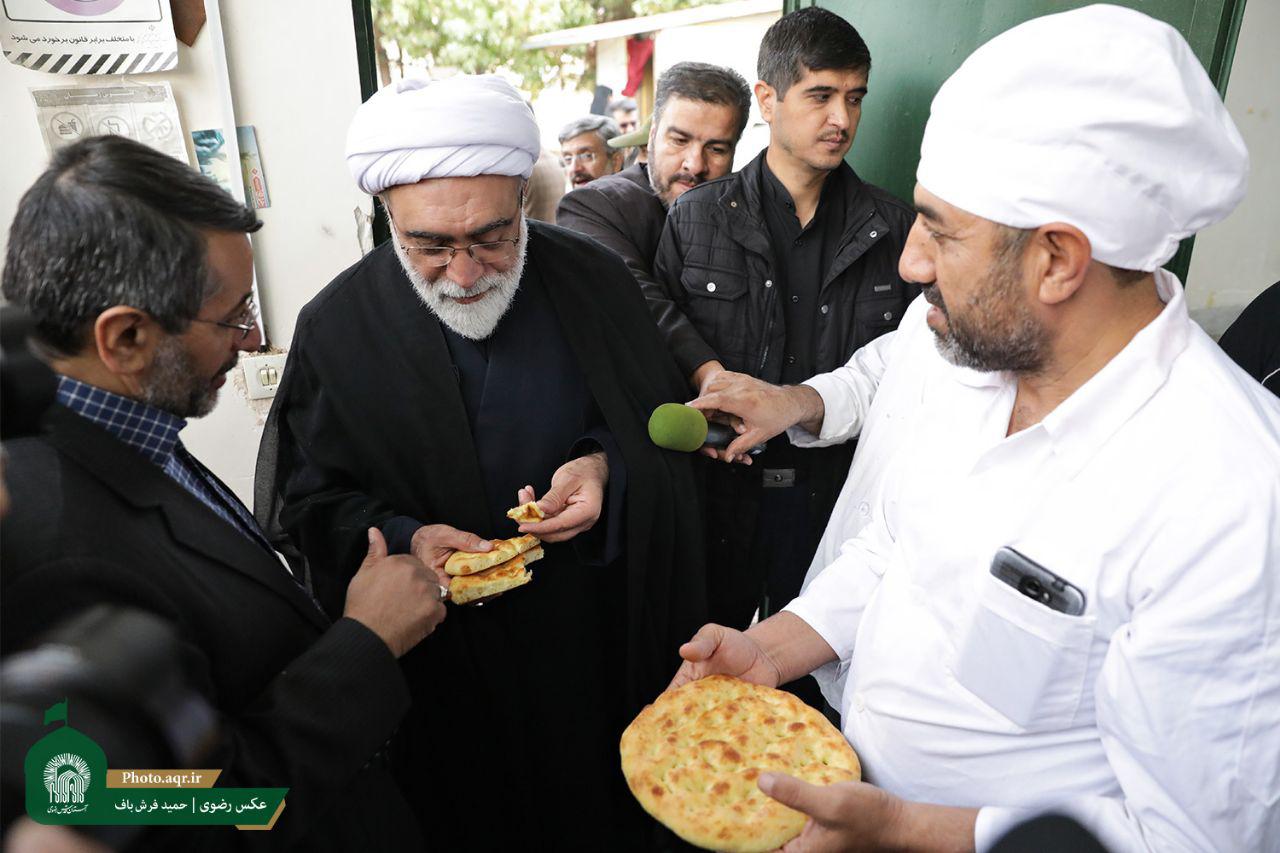 تولیت آستان قدس رضوی از ایستگاه‌ها و ستاد مرکزی خدمت‌رسانی به زائران پیاده بازدید کرد