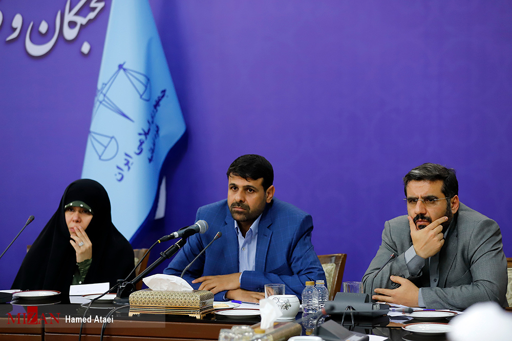 هر گونه بی عدالتی اجتماعی و اقتصادی ممکن است موجب بسیاری از آسیبهای اجتماعی شود/کسی که آسیب او تبدیل به جرم میشود و ناگزیر باید در دادگاه محاکمه و به عنوان مجرم در زندان نگهداری شود، از این به بعد به عنوان یک آسیب دیده اجتماعی با او برخورد میشود/پایاننامههای دانشگاهی به حوزه عمل بیایند هر گونه بی عدالتی اجتماعی و اقتصادی ممکن است موجب بسیاری از آسیبهای اجتماعی شود/کسی که آسیب او تبدیل به جرم میشود و ناگزیر باید در دادگاه محاکمه و به عنوان مجرم در زندان نگهداری شود، از این به بعد به عنوان یک آسیب دیده اجتماعی با او برخورد میشود/پایاننامههای دانشگاهی به حوزه عمل بیایند