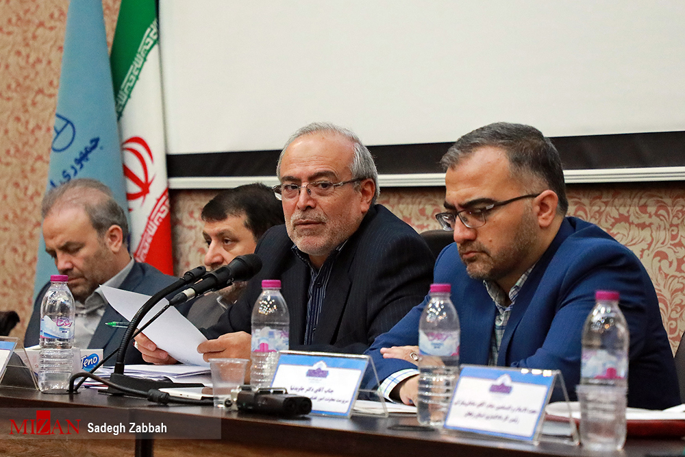 نشست کارگروه تحول در گسترش آزادیهای مشروع با رویکرد انتخابات و امنیت عمومی، روانی و اجتماعی برگزار شد نشست کارگروه تحول در گسترش آزادیهای مشروع با رویکرد انتخابات و امنیت عمومی، روانی و اجتماعی برگزار شد