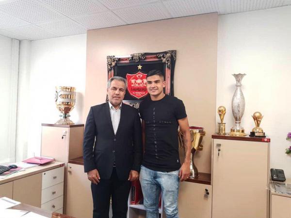 جونیور پولهای نجومی که به جیب مربیان و فوتبالیستهای خارجی سرازیر میشود!/ واگذاری پرسپولیس و استقلال به کجا رسید؟