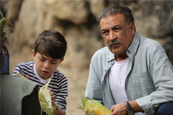 به هیچ وجه در آثار کمدی بفروش امروز سینما بازی نمیکنم/تنها را امرار معاش یک بازیگر هنرش است به هیچ وجه در آثار کمدی بفروش امروز سینما بازی نمیکنم/تنها را امرار معاش یک بازیگر هنرش است