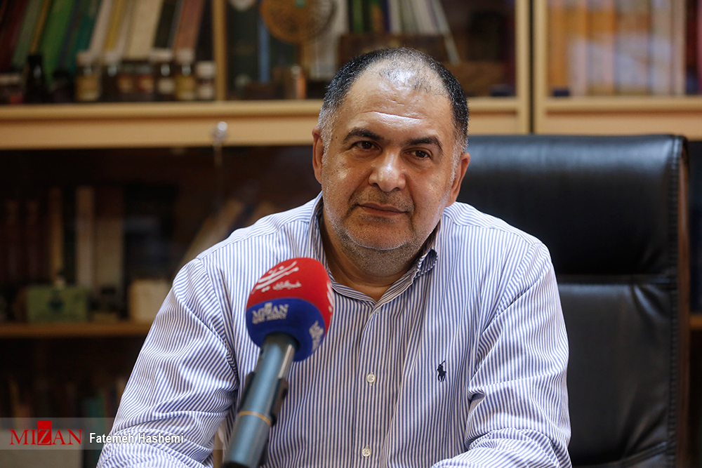 هیچ روزنامه ای به دلیل کمبود کاغذ تعطیل نشده است/در حال حاضر هیچ کمبود کاغذی در بازار وجود ندارد/قیمت کاغذ نیمایی نسبت به گذشته نصف شده است/بدون شک مهارت تولید محتوا ملاک انتخاب رسانه های برتر است