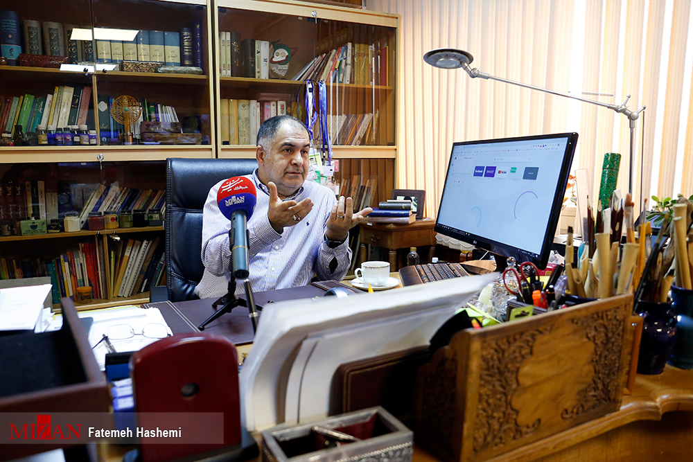 هیچ روزنامه ای به دلیل کمبود کاغذ تعطیل نشده است/در حال حاضر هیچ کمبود کاغذی در بازار وجود ندارد/قیمت کاغذ نیمایی نسبت به گذشته نصف شده است/بدون شک مهارت تولید محتوا ملاک انتخاب رسانه های برتر است
