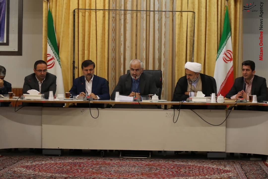تشکیل پرونده برای چند مدیر به دلیل عدم گزارش فساد در زیرمجموعه خود و یا ترک فعل / لزوم توجه به حذف زمینههای بروز فساد در کنار برخورد با مفسدان