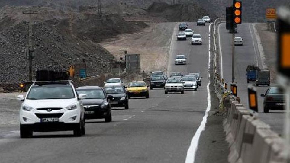 آخرین وضعیت جوی و ترافیکی راه‌های کشور/بارش باران در اکثر محور‌های استان های شمالی کشور