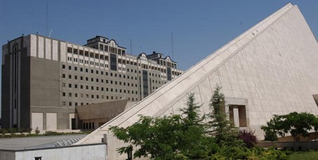تجمع آموزشیاران مقابل مجلس تجمع آموزشیاران مقابل مجلس