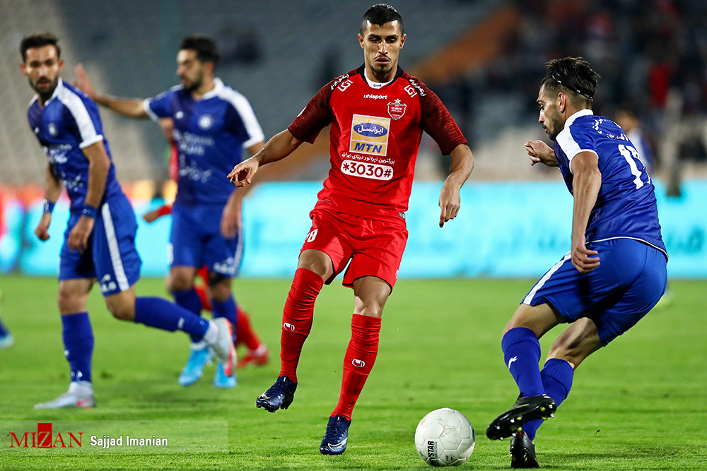 ساعت بازیهای استقلال و پرسپولیس تغییر کرد.