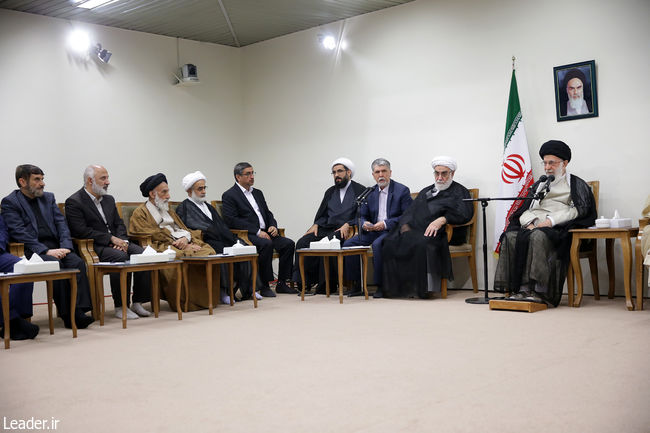 امروز در سرتاسر کشور، عناصر جوانِ علاقهمندِ فرهنگی، کم نیستند/ شخصیّتهایی مثل آقای تألّهی در همدان یک گوهرهای ناشناختهای هستند امروز در سرتاسر کشور، عناصر جوانِ علاقهمندِ فرهنگی، کم نیستند/ شخصیّتهایی مثل آقای تألّهی در همدان یک گوهرهای ناشناختهای هستند